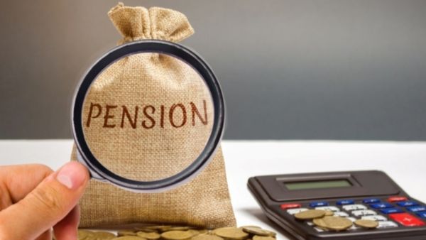 Government employees: ನಿವೃತ್ತಿ ವೇತನಕ್ಕೆ ಅರ್ಜಿ ಸಲ್ಲಿಸಲು ಬೇಕಾಗುವ ದಾಖಲೆಗಳು