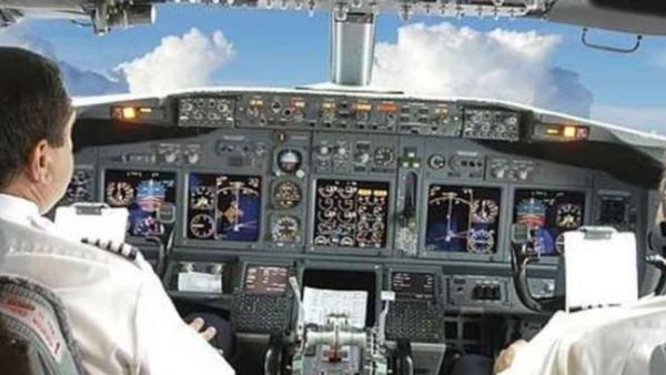 ಪೈಲಟ್ ಆಗಿ ಅತ್ಯದ್ಭುತ ಸಾಧನೆ ಮಾಡಿದ ವಿಜಯಪುರ ಜಿಲ್ಲೆಯ 18 ವರ್ಷದ ಯುವತಿ; ಹಿನ್ನೆಲೆ ಏನು ಗೊತ್ತಾ?