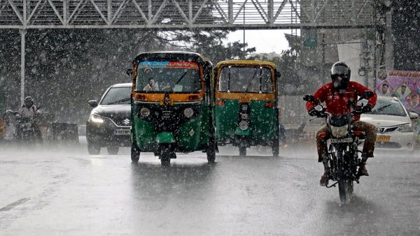 Fengal Effect In Bengaluru: ಫೆಂಗಲ್‌ನಿಂದ ಬೆಂಗಳೂರಿನಲ್ಲಿ ಜನ ಕಂಗಾಲು: ವೀಕೆಂಡ್ ಪ್ಲಾನ್‌ಗೆ ತಣ್ಣೀರು!