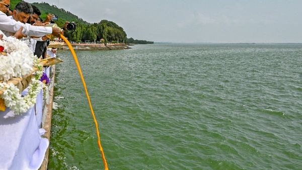 Tungabhadra Dam: ಹಿಂಗಾರು ಹಂಗಾಮು ಕಾಲುವೆಗೆ ನೀರು, ವೇಳಾಪಟ್ಟಿ ಪ್ರಕಟ 