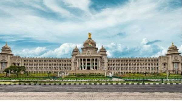 Government Employees: ರಾಜ್ಯ ಸರ್ಕಾರಿ ನೌಕರರೇ ಎಚ್ಚರ: 'ಈ ಕೆಲಸ ಮಾಡಿದ್ರೆ ಜೈಲು ಶಿಕ್ಷೆ ಖಚಿತ'