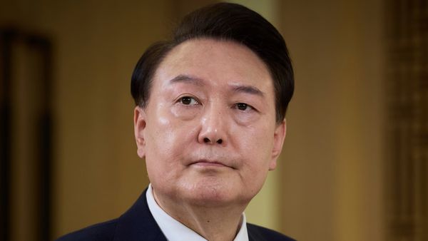 South Korea: ದಕ್ಷಿಣ ಕೊರಿಯಾದಲ್ಲಿ ದಿಢೀರ್‌ ತುರ್ತು ಪರಿಸ್ಥಿತಿ ಘೋಷಣೆ