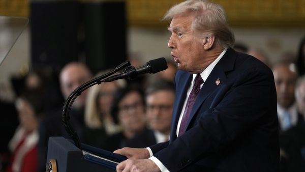  Donald Trump: ಅಮೆರಿಕ-ಮೆಕ್ಸಿಕೋ ಗಡಿಯಲ್ಲಿ ಎಮರ್ಜೆರ್ನಿ ಘೋಷಣೆ; ಡೊನಾಲ್ಡ್ ಟ್ರಂಪ್ 