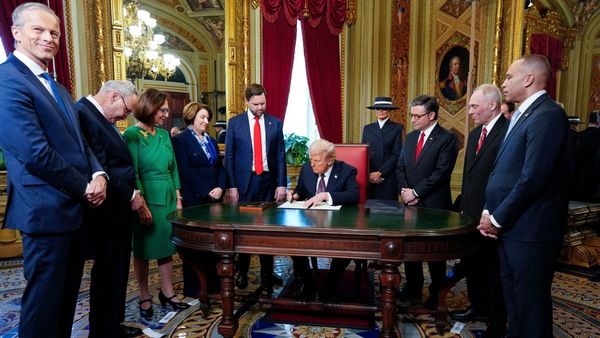 Donald Trump: ಅಮೆರಿಕದಿಂದ ಎಲ್ಲಾ ದೇಶಗಳಿಗೆ ಕೊಡುತ್ತಿದ್ದ ಹಣ ಸೀಜ್: ಟ್ರಂಪ್ ಆದೇಶ!