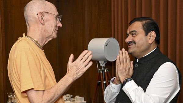 Maha Kumbh Mela 2025: ಮಹಾ ಕುಂಭ ಮೇಳದಲ್ಲಿ ಪ್ರಸಾದ ವಿತರಣೆಗೆ ಕೈಜೋಡಿಸಿದ ಅದಾನಿ ಗ್ರೂಪ್ ಮತ್ತು ಇಸ್ಕಾನ್‌