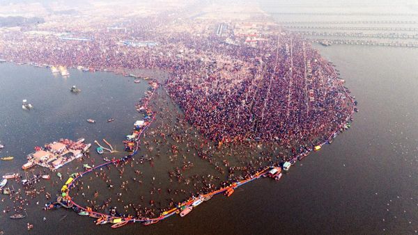 Maha Kumbh Mela 2025: ಮಹಾ ಕುಂಭಮೇಳದಲ್ಲಿ ನಿನ್ನೆ 5 ಕೋಟಿ ಭಕ್ತರಿಂದ ಪವಿತ್ರ ಸ್ನಾನ