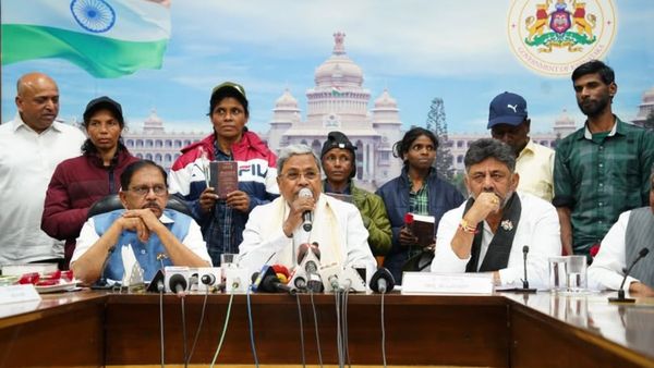 ನಕ್ಸಲರ ಶರಣಾಗತಿ: ಶಸ್ತ್ರಾಸ್ತ ಸಲ್ಲಿಸಿಲ್ಲ, ಇನ್ನೂ ನಕ್ಸಲ್ ಮುಕ್ತವಾಗದ ಕರ್ನಾಟಕ ಕಾರಣವೇನು ?