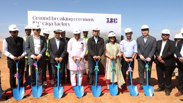 New Factory: ಬೆಂಗಳೂರಿನಲ್ಲಿ ₹390 ಕೋಟಿ ವೆಚ್ಚದಲ್ಲಿ IBC ಗಿಗಾ ಫ್ಯಾಕ್ಟರಿ, ವಿದೇಶಗಳಿಗೆ 20% ರಫ್ತು