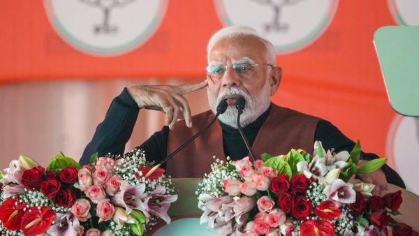 Teleprompter: ದೆಹಲಿ ಚುನಾವಣಾ ಪ್ರಚಾರದಲ್ಲಿ ಎಡವಟ್ಟು: ಕೈಕೊಟ್ಟ ಟೆಲಿಪ್ರಾಂಪ್ಟರ್, ಮೋದಿ ಟ್ರೋಲ್!