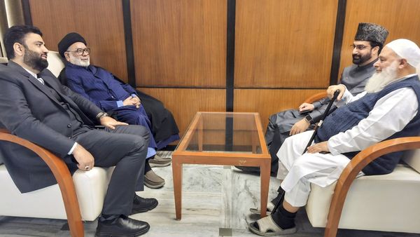 Waqf: ವಕ್ಫ್‌ ಜೆಪಿಸಿ ಸದಸ್ಯರ ಅಮಾನತು; ಲೋಕಸಭಾ ಸ್ಪೀಕರ್‌ಗೆ ಪತ್ರ ಬರೆದು ದೂರು