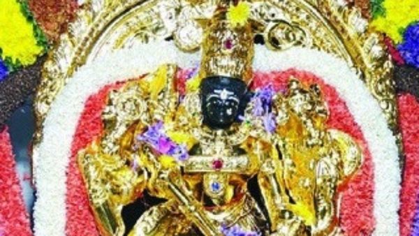 ತಮಿಳುನಾಡು ಭಕ್ತನಿಂದ ಚಾಮಂಡೇಶ್ವರಿಗೆ ಚಿನ್ನ ಲೇಪಿತ ಕವಚ ಅರ್ಪಣೆ