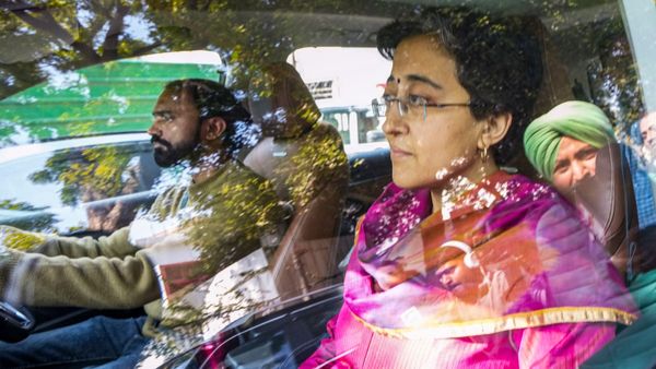 Delhi Election 2025 Result: ದೆಹಲಿ ಮುಖ್ಯಮಂತ್ರಿ ಅತಿಶಿ ರಾಜೀನಾಮೆ