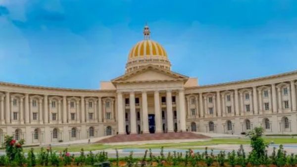 Infosys Layoffs: ಇನ್ಫೋಸಿಸ್‌ ಟ್ರೈನಿಗಳು ವಜಾ, ಕೇಂದ್ರಕ್ಕೆ ದೂರು, 3 ಬೇಡಿಕೆಗಳು