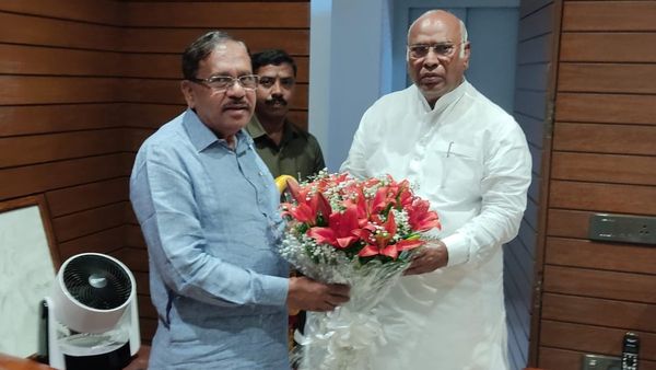 ದಲಿತ ನಾಯಕರಿಗೆ ಸಿಎಂ, ಕೆಪಿಸಿಸಿ ಅಧ್ಯಕ್ಷ ಸ್ಥಾನ? ಕುತೂಹಲ ಮೂಡಿಸಿದ ಖರ್ಗೆ ನಡೆ