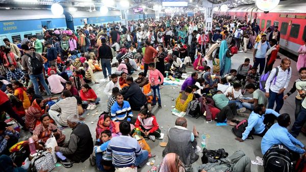 Maha Kumbh Mela 2025: ಪ್ರಯಾಗ್‌ರಾಜ್‌ಗೆ ರೈಲಿನಲ್ಲಿ ಪ್ರಯಾಣಿಸುವವರು ಈ ವಿಚಾರ ತಿಳಿದುಕೊಳ್ಳಿ