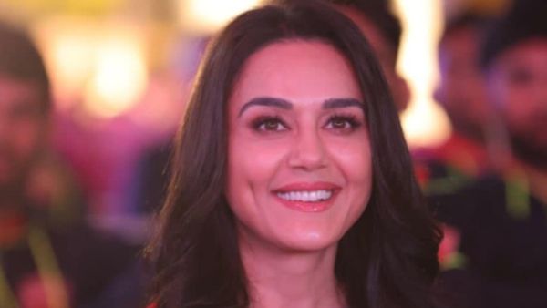 Preity Zinta: ಕಾಂಗ್ರೆಸ್‌ ಟ್ವೀಟ್‌ಗೆ ನಿಮಗೆ ನಾಚಿಕೆಯಾಗಬೇಕು ಎಂದ ನಟಿ ಪ್ರೀತಿ ಜಿಂಟಾ!