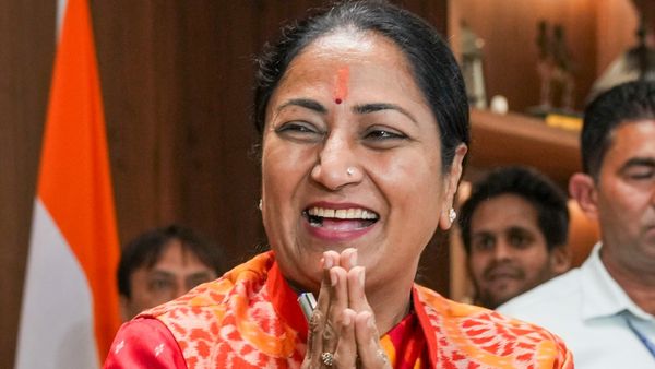 ದೆಹಲಿ ಸಿಎಂ ರೇಖಾಗುಪ್ತಾಗೆ ಅಧಿಕಾರಕ್ಕೆ ಬಂದ ಮೊದಲ ವಾರವೇ ಬಿಗ್‌ಶಾಕ್‌!