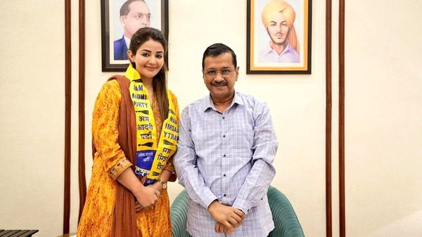 ಅರವಿಂದ್ ಕೇಜ್ರಿವಾಲ್ ಸಮ್ಮುಖದಲ್ಲಿ ಎಎಪಿ ಸೇರಿದ ನಟಿ ಸೋನಿಯಾ ಮಾನ್