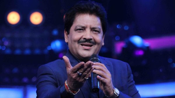 Udit Narayan: ಲೈವ್‌ ಶೋನಲ್ಲೇ ಮಹಿಳಾ ಫ್ಯಾನ್ಸ್‌ಗೆ ಲಿಪ್‌ಲಾಕ್‌ ಮಾಡಿದ ಖ್ಯಾತ ಗಾಯಕ