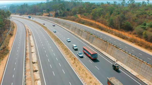 Bengaluru Mysuru Expressway: ಬೆಂಗಳೂರು-ಮೈಸೂರು ಸರ್ವೀಸ್‌ ರಸ್ತೆಯಲ್ಲಿ ಹೊಸ ಸಂಕಷ್ಟ