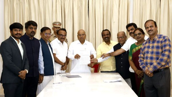 ರಾಜ್ಯದ 9 ವಿಶ್ವವಿದ್ಯಾಲಯಗಳನ್ನು ಮುಚ್ಚುವ ನಿರ್ಧಾರಕ್ಕೆ ವಿರೋಧ: ರಾಜ್ಯಪಾಲರಿಗೆ ಬಿಜೆಪಿ ಮನವಿ