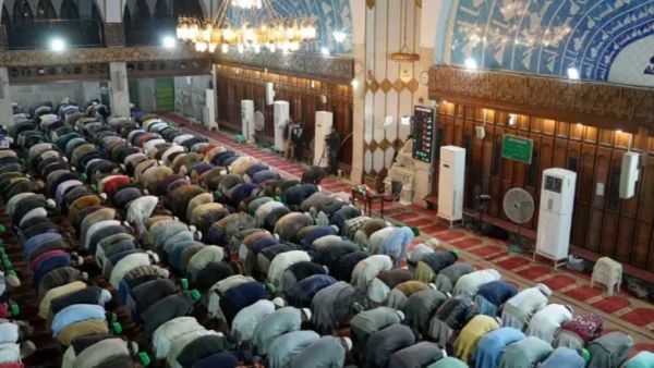 Pakistan: ಪಾಕಿಸ್ತಾನದ ಮಸೀದಿಯಲ್ಲಿ ಬಾಂಬ್ ಸ್ಫೋಟ: ಸಿಸಿಟಿವಿಯಿಂದ ದಾಳಿಕೋರರ ಗುರುತು ಪತ್ತೆ