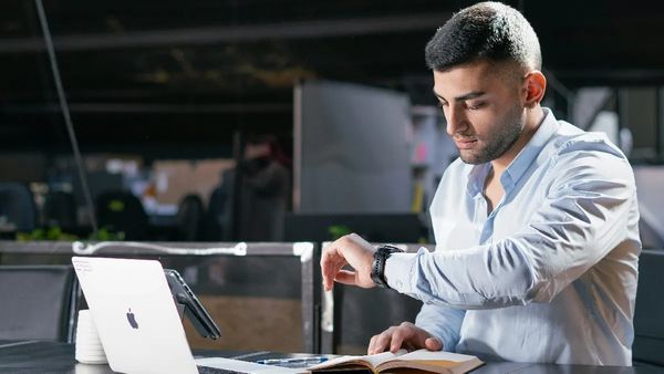 ಭಾರತದ 60% 'ಸ್ಯಾಂಡ್‌ವಿಚ್‌' ಪೀಳಿಗೆಗೆ ಕಾಡುತ್ತಿದೆ ಭವಿಷ್ಯದ ಆರ್ಥಿಕ ಭದ್ರತೆ ಆತಂಕ: ಅಧ್ಯಯನ