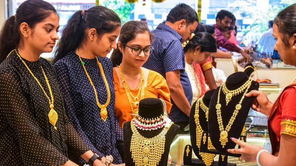 Gold Rate: ಯುಗಾದಿ ಬೆನ್ನಲ್ಲೇ ಭರ್ಜರಿ ಇಳಿಕೆ ಕಂಡ ಚಿನ್ನದ ದರ