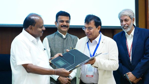 ವಿಶೇಷ ಉಕ್ಕು ಉತ್ಪಾದನೆಗೆ ಹೆಚ್ಚು ಒತ್ತು; 42 ಒಪ್ಪಂದಗಳಿಗೆ ಕೇಂದ್ರದ ಅಂಕಿತ: ಇಲ್ಲಿದೆ ಸಂಪೂರ್ಣ ಮಾಹಿತಿ