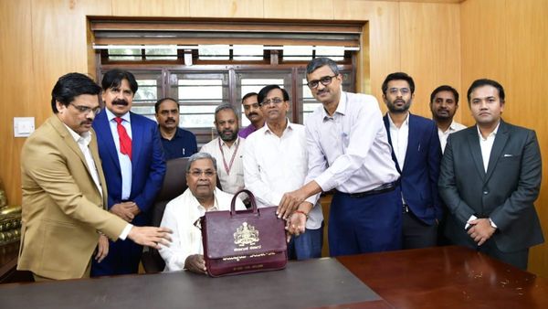 'ಮುಸ್ಲಿಂ ಸಮುದಾಯವನ್ನು ಓಲೈಸಲು ಒತ್ತು ನೀಡಿರುವ ಬಜೆಟ್'