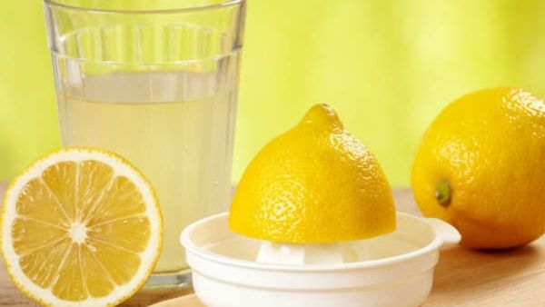 ಬೇಸಿಗೆಯಲ್ಲಿ ನಿಂಬೆಹಣ್ಣಿನ ಜ್ಯೂಸ್ ಏಕೆ ಸೇವಿಸಬೇಕು ಗೊತ್ತಾ?