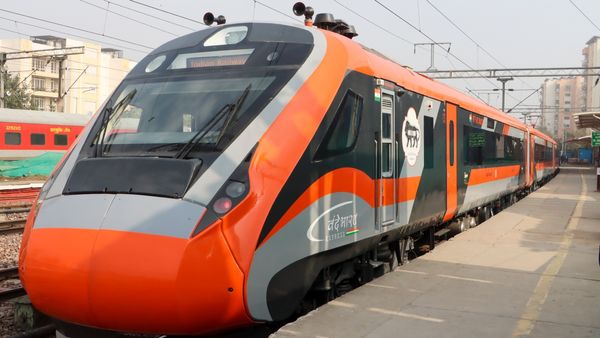 Vande Bharat Express: ಕೇರಳಕ್ಕೆ 3ನೇ ವಂದೇ ಭಾರತ್ ರೈಲು, ಮಂಗಳೂರಿಗೆ ಅನುಕೂಲ