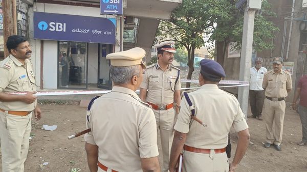 ಕಲಬುರಗಿ: ಐ-20 ಕಾರು, 48 ನಿಮಿಷ, ಎಟಿಎಂನಿಂದ 18 ಲಕ್ಷ ರೂ. ದರೋಡೆ