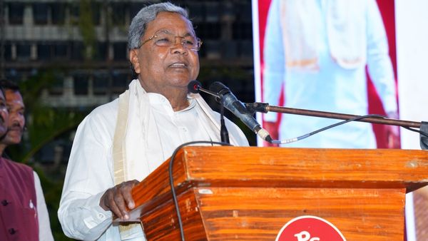 'ಸಿದ್ದರಾಮಯ್ಯನವರೇ ಸಿಎಂ ಸ್ಥಾನಕ್ಕೆ ರಾಜೀನಾಮೆ ಕೊಟ್ಟ ರಾಜಕೀಯ ಸನ್ಯಾಸತ್ವ ತೆಗೆದುಕೊಳ್ಳಿ'