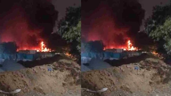 ಬೆಂಗಳೂರಿನಲ್ಲಿ ಬೆಂಕಿ ಅವಘಡ: 20ಕ್ಕೂ ಅಧಿಕ ಶೆಡ್ ಭಸ್ಮ