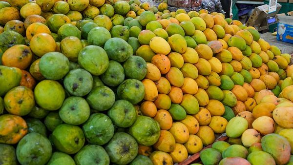 ಬೆಂಗಳೂರು ಮಾರುಕಟ್ಟೆಗೆ ಲಗ್ಗೆ ಇಡಲಿವೆ ಅಕ್ಕಪಕ್ಕದ ಜಿಲ್ಲೆಗಳ ಮಾವು