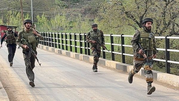 Pahalgam Terror Attack: ಪ್ರವಾಸಿಗರ ಸುರಕ್ಷಿತ ರವಾನೆಗೆ ಮಹತ್ವದ ಕ್ರಮ ತೆಗೆದುಕೊಂಡ ಕೇಂದ್ರ ಸರ್ಕಾರ!