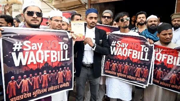 ಮುರ್ಶಿದಾಬಾದ್‌ನಲ್ಲಿ ಹಿಂಸಾಚಾರ: ವಕ್ಫ್ ಹೋರಾಟದಲ್ಲಿ ಮಮತಾ ಮೌನವೇಕೆ?