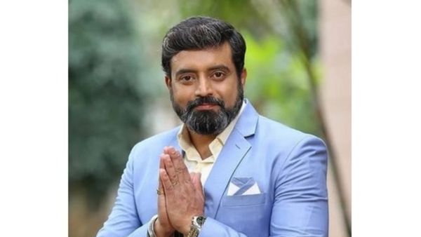Actor Aniruddha: ಹದಗೆಟ್ಟ ಮುಖ್ಯರಸ್ತೆ ಮೇಲೆ ನಿಂತ ನಟ ಅನಿರುದ್ಧ, ವಿಡಿಯೋದಲ್ಲಿ ಹೇಳಿದ್ದೇನು?