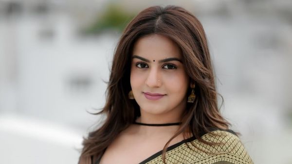 ರಾಜಕಾರಣಿಗಳ ಜೊತೆ ಡೇಟಿಂಗ್‌ ಮಾಡು, ಹಣ ಕೊಡ್ತೀನಿ: ನಟಿ ನಮ್ರತಾ ಗೌಡಗೆ ಆಫರ್‌