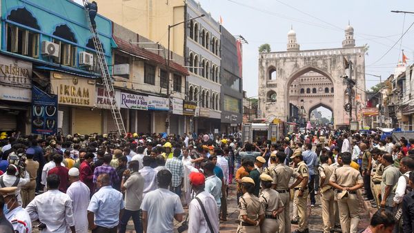 ಚಾರ್‌ಮಿನಾರ್‌ ಬಳಿ ಭೀಕರ ಬೆಂಕಿ ಅವಘಡ: ಮಕ್ಕಳು ಸೇರಿ 17 ಮಂದಿ ಸಾವು