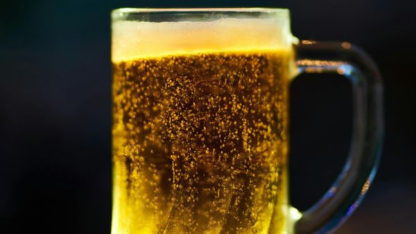 Liquor Price Hike: ರಾಜ್ಯ ಸರ್ಕಾರಕ್ಕೆ ಮದ್ಯ ಕಂಪನಿಗಳ ಡಿಮ್ಯಾಂಡ್: ಎಷ್ಟಾಗಿದೆ ಬಿಯರ್‌ ಬೆಲೆ ಹೆಚ್ಚಳ ?!