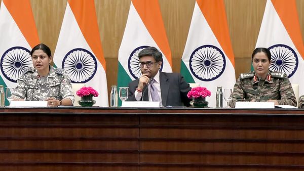 Operation Sindoor: ಸೇನೆ ಮತ್ತೆ ಪಾಕಿಸ್ತಾನಕ್ಕೆ ಮಣ್ಣುಮುಕ್ಕಿಸಿದೆ: ಸಂಪೂರ್ಣ ವಿವರ ಹಂಚಿಕೊಂಡ ಭಾರತ