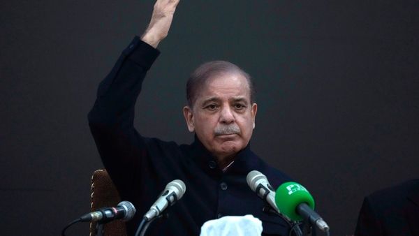 ನಮ್ಮವರ ಪ್ರತಿ ಹನಿ ರಕ್ತಕ್ಕೂ ಸೇಡು ತೀರಿಸಿಕೊಳ್ಳುತ್ತೇವೆ: ಭಾರತಕ್ಕೆ ಸವಾಲೆಸೆದ ಪಾಕ್‌ ಪ್ರಧಾನಿ