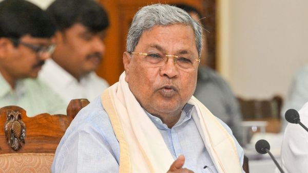 SSLC Result: ಎಸ್‌ಎಸ್‌ಎಲ್‌ಸಿಯಲ್ಲಿ ಕಡಿಮೆ ಫಲಿತಾಂಶ; DDPI ಗಳಿಗೆ ನೋಟಿಸ್: ಸಿದ್ದರಾಮಯ್ಯ ಖಡಕ್‌ ಸೂಚನೆ