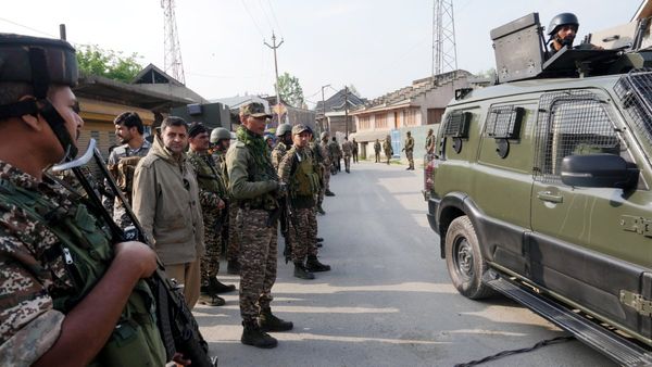 ಆಪರೇಷನ್‌ ಸಿಂಧೂರ: 2 ರೂಪಾಯಿ ಬಾಂಗ್ಲದೇಶಕ್ಕೆ ಶುರುವಾಯ್ತು ನಡುಕ!
