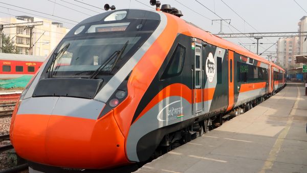 ಕರ್ನಾಟಕದ ಈ ವಂದೇ ಭಾರತ್ ರೈಲಿಗೆ 8 ಬೋಗಿ ಸೇರ್ಪಡೆ