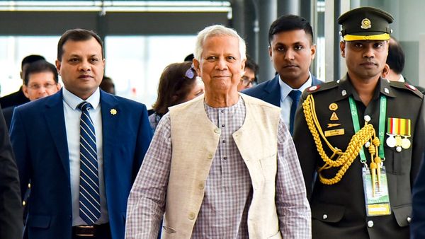 ಭಾರತದ ಮೇಲೆ ಯುದ್ಧಕ್ಕೆ ಮುಂದಾಗಿದ್ದ 2 ರೂಪಾಯಿಯ ಬಾಂಗ್ಲಾದೇಶ!