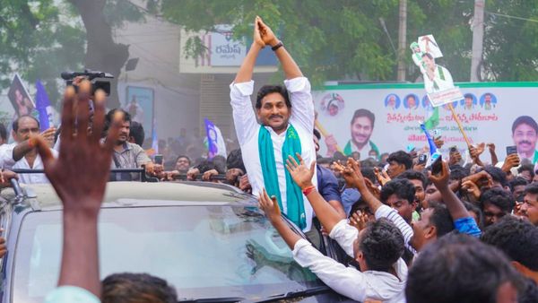 ಜಗನ್‌ ಕಾರಿಗೆ ಸಿಲುಕಿ ಜೀವಬಿಟ್ಟ ಅಭಿಮಾನಿ, ಅರೆಸ್ಟ್‌ ಆಗ್ತಾರಾ ಮಾಜಿ ಸಿಎಂ?