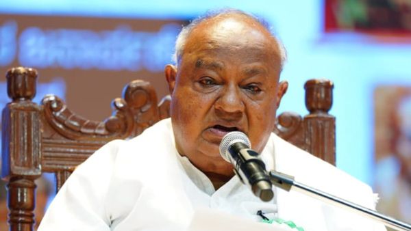 ತಾಯಿ, ಧರ್ಮಪತ್ನಿ ನೆನೆದು ಕಣ್ಣೀರಿಟ್ಟ ಹೆಚ್.ಡಿ. ದೇವೇಗೌಡ